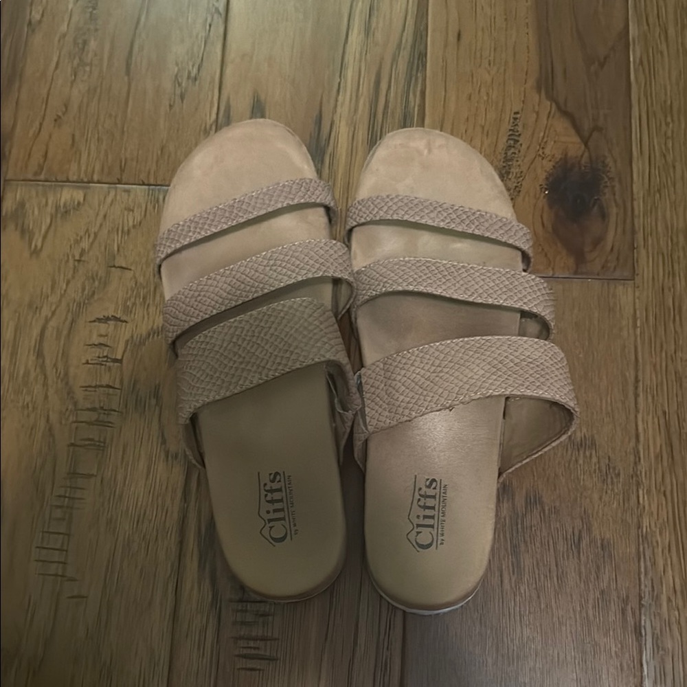 Cliffs by WHITE MOUNTAIN Tan Sandals Casual Comfort